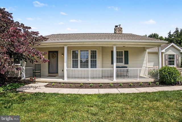 5 FISHER TER, Willow Street, PA 17584