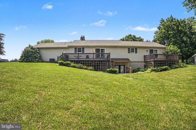 5 FISHER TER, Willow Street, PA 17584