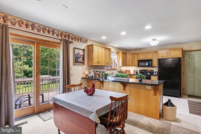 5 FISHER TER, Willow Street, PA 17584