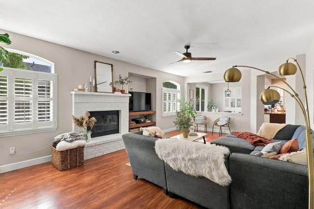 7121 Paul Do Mar Way, Elk Grove, CA 95757