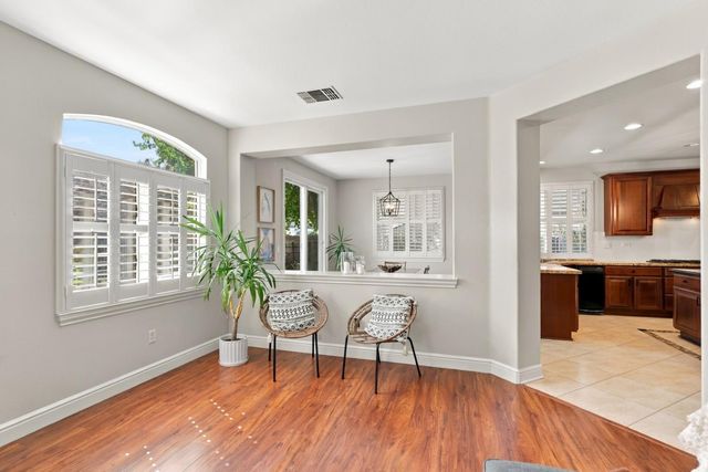 7121 Paul Do Mar Way, Elk Grove, CA 95757