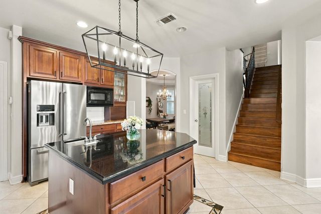 7121 Paul Do Mar Way, Elk Grove, CA 95757
