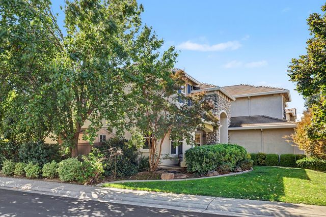 7121 Paul Do Mar Way, Elk Grove, CA 95757