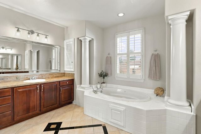 7121 Paul Do Mar Way, Elk Grove, CA 95757