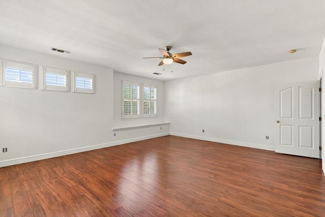 7121 Paul Do Mar Way, Elk Grove, CA 95757