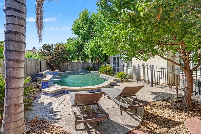 7121 Paul Do Mar Way, Elk Grove, CA 95757