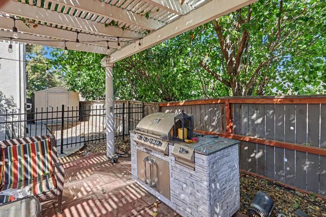 7121 Paul Do Mar Way, Elk Grove, CA 95757