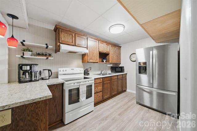 138 Whispering Pines Drive, Hudson, NC 28638