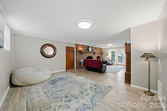 138 Whispering Pines Drive, Hudson, NC 28638