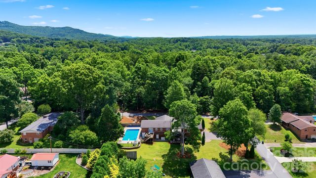 138 Whispering Pines Drive, Hudson, NC 28638