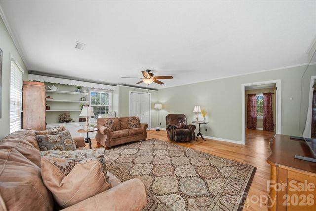 138 Whispering Pines Drive, Hudson, NC 28638