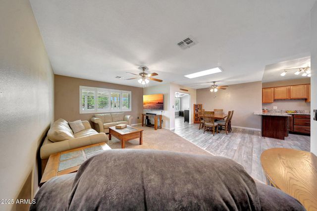 10309 W FLORIADE Drive, Sun City, AZ 85351