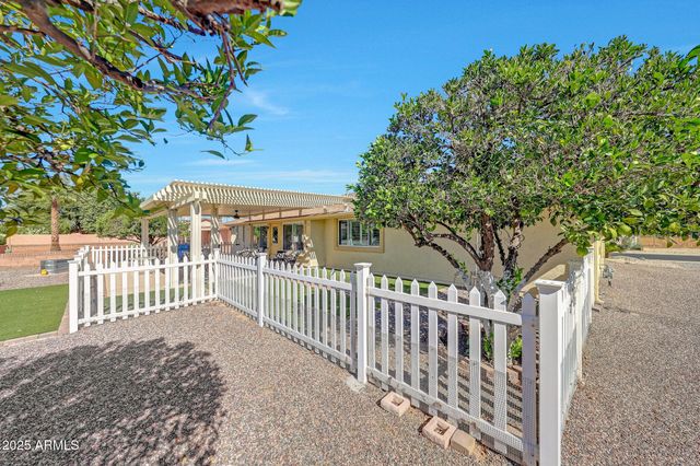 10309 W FLORIADE Drive, Sun City, AZ 85351