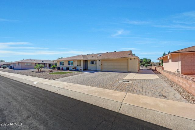 10309 W FLORIADE Drive, Sun City, AZ 85351