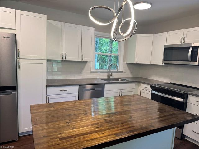 6529 Benson Lane, Pfafftown, NC 27040