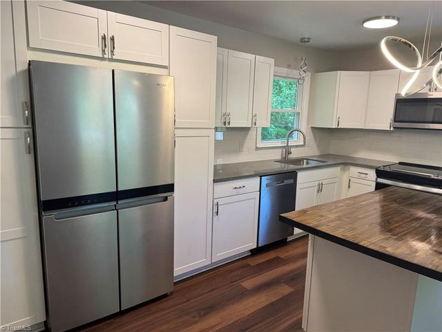 6529 Benson Lane, Pfafftown, NC 27040