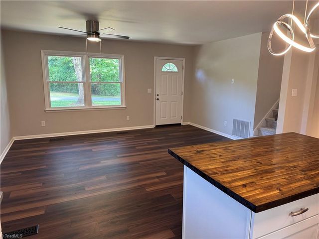 6529 Benson Lane, Pfafftown, NC 27040