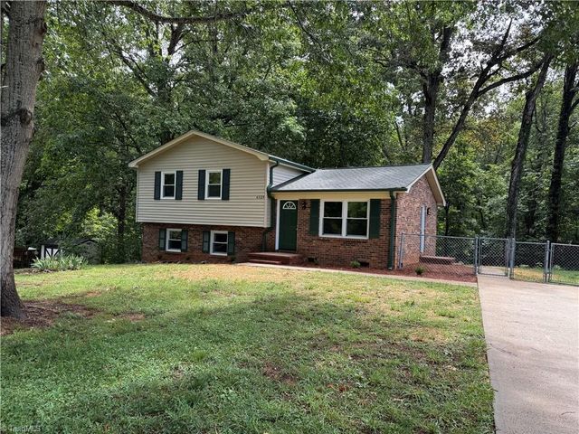 6529 Benson Lane, Pfafftown, NC 27040