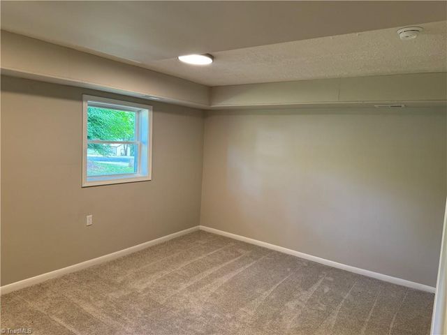 6529 Benson Lane, Pfafftown, NC 27040
