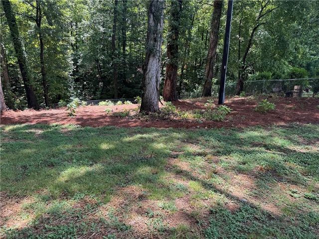 6529 Benson Lane, Pfafftown, NC 27040