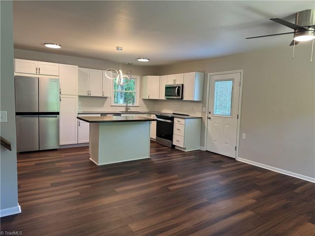 6529 Benson Lane, Pfafftown, NC 27040