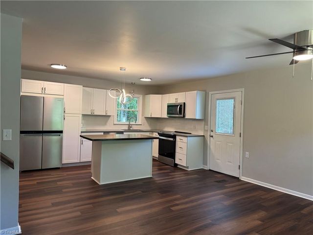 6529 Benson Lane, Pfafftown, NC 27040