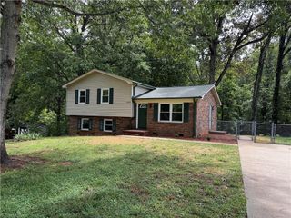 6529 Benson Lane, Pfafftown, NC 27040