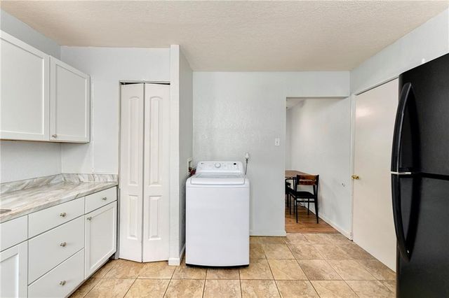 10719 CAMBRIDGE Avenue, Kansas City, MO 64134