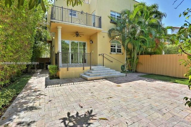 592 Fernwood Road B, Key Biscayne, FL 33149