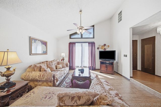 2701 S 140th East Avenue, Tulsa, OK 74134