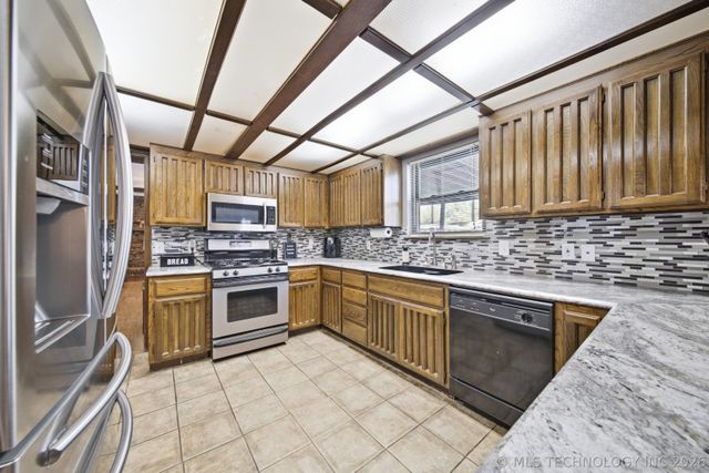 2701 S 140th East Avenue, Tulsa, OK 74134