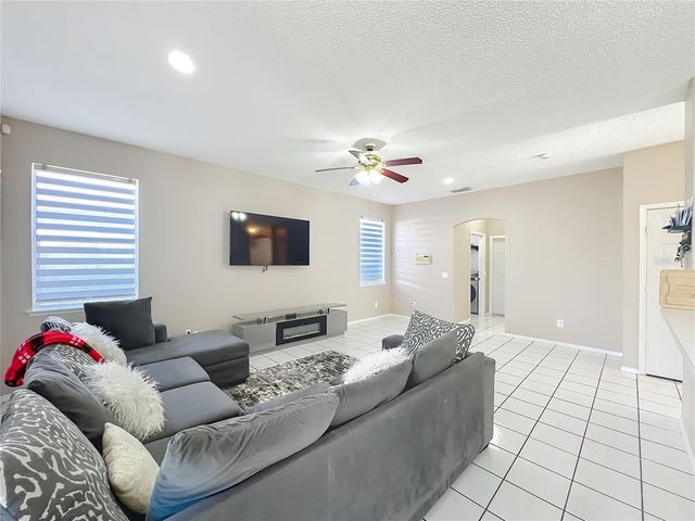 15000 LAKE AZURE DRIVE, Orlando, FL 32824