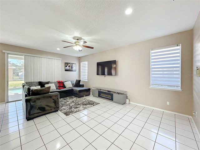 15000 LAKE AZURE DRIVE, Orlando, FL 32824