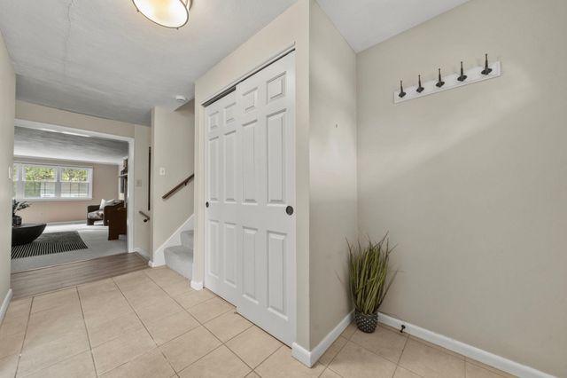 48 Catherine Dr, Peabody, MA 01960