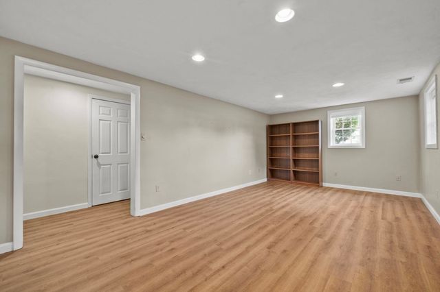 48 Catherine Dr, Peabody, MA 01960