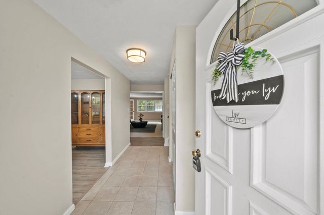 48 Catherine Dr, Peabody, MA 01960