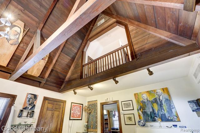 19 Oakdale Boulevard, Pleasant Ridge, MI 48069