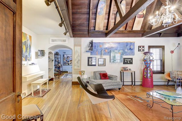 19 Oakdale Boulevard, Pleasant Ridge, MI 48069