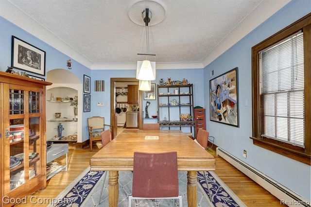 19 Oakdale Boulevard, Pleasant Ridge, MI 48069