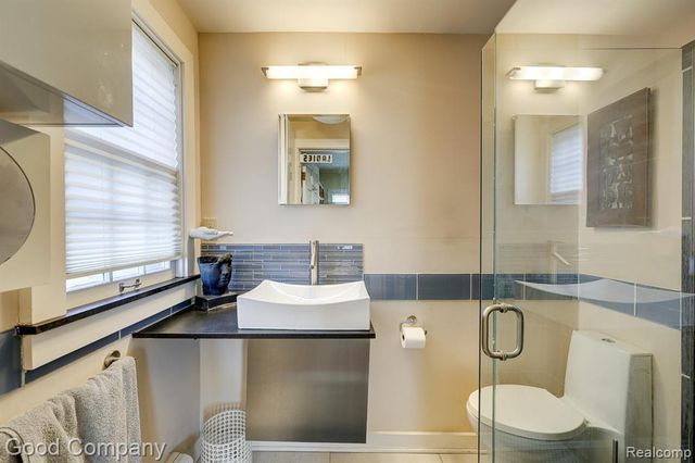 19 Oakdale Boulevard, Pleasant Ridge, MI 48069