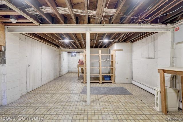 19 Oakdale Boulevard, Pleasant Ridge, MI 48069