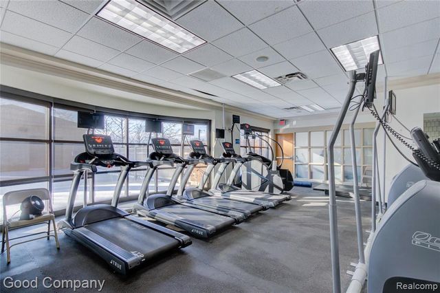 19 Oakdale Boulevard, Pleasant Ridge, MI 48069