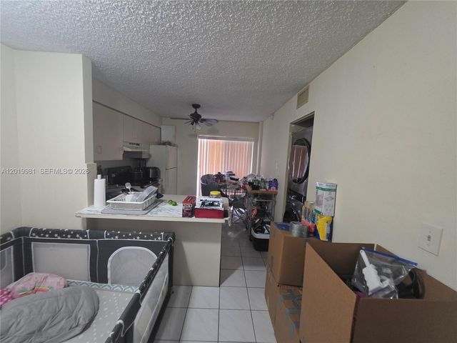 5500 W 21st Ct 306, Hialeah, FL 33016