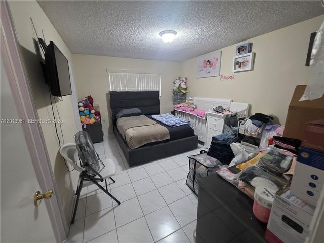 5500 W 21st Ct 306, Hialeah, FL 33016