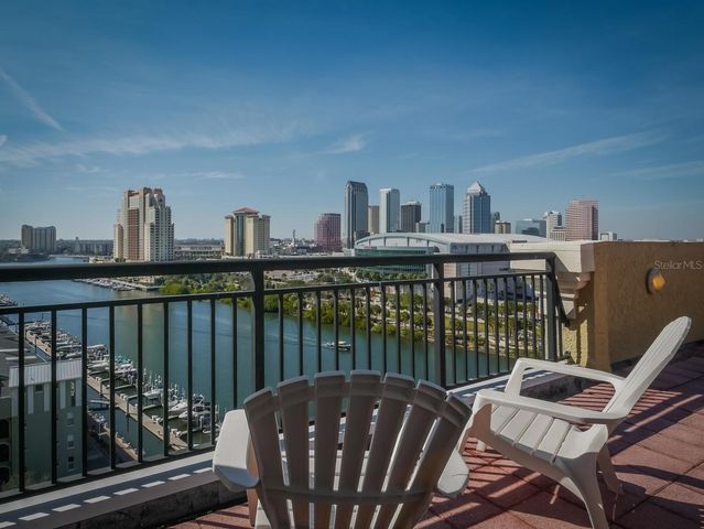 600 GARRISON COVE LANE 2B, Tampa, FL 33602