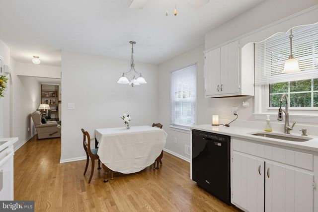 28720 GREENBERRY DR, Gaithersburg, MD 20882