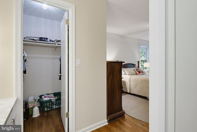 28720 GREENBERRY DR, Gaithersburg, MD 20882