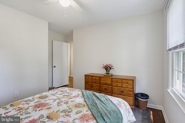 28720 GREENBERRY DR, Gaithersburg, MD 20882