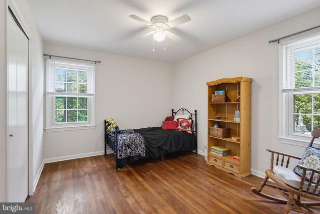 28720 GREENBERRY DR, Gaithersburg, MD 20882
