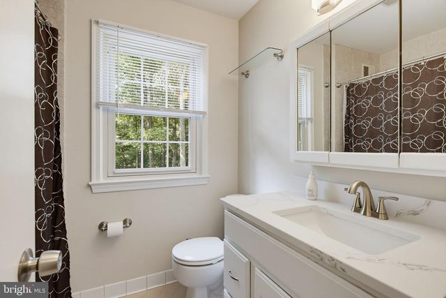 28720 GREENBERRY DR, Gaithersburg, MD 20882